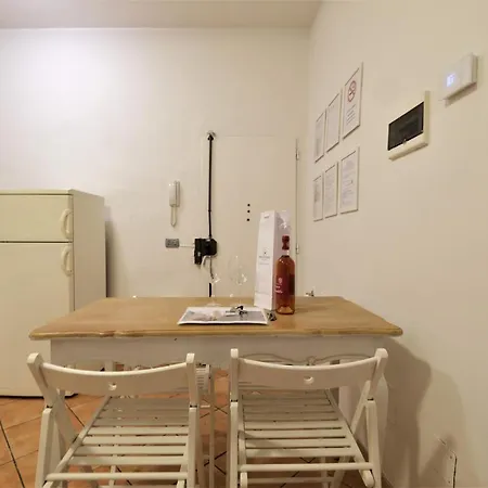 Wine Dolcetto Apartment Florence